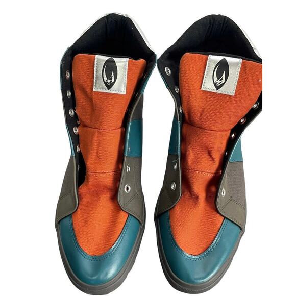 Star Wars The Mandalorian Hi-Top Sneakers Size 10 - Picture 2 of 7